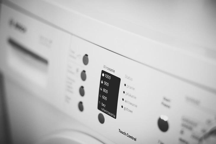 Можно ли стирать кроссовки в стиральной машине: все, что нужно знать