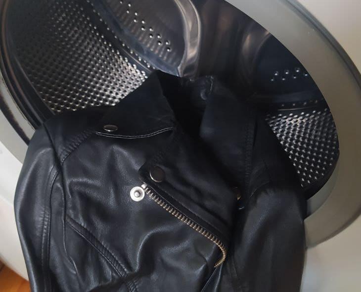 Можно ли стирать кожаную куртку в стиральной машине: советы и нюансы